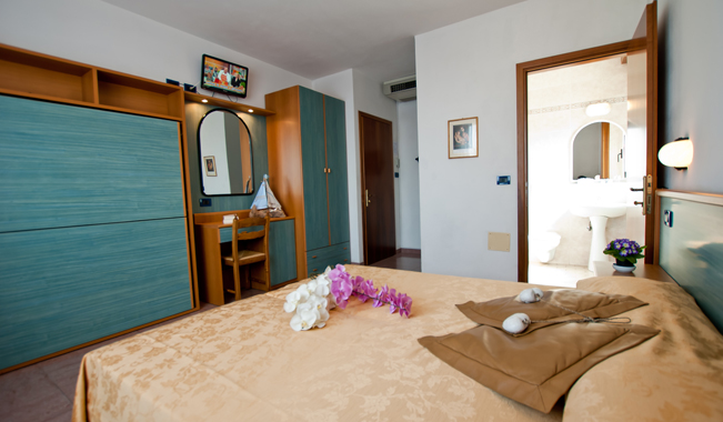 Camera Hotel Jonni