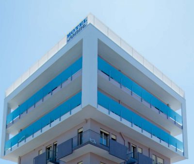 Last minute sottomarina facciata hotel Jonni