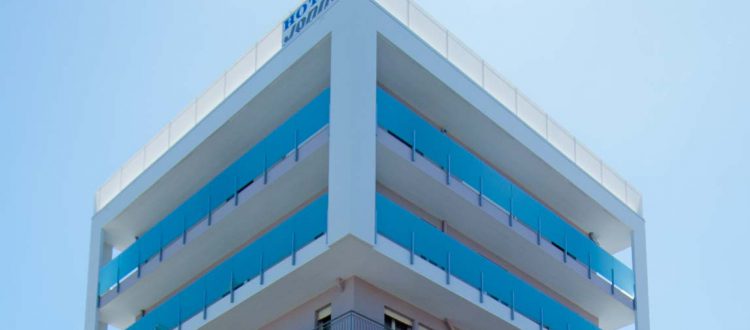 Last minute sottomarina facciata hotel Jonni