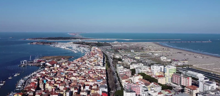 Sottomarina vista dall'alto in inverno